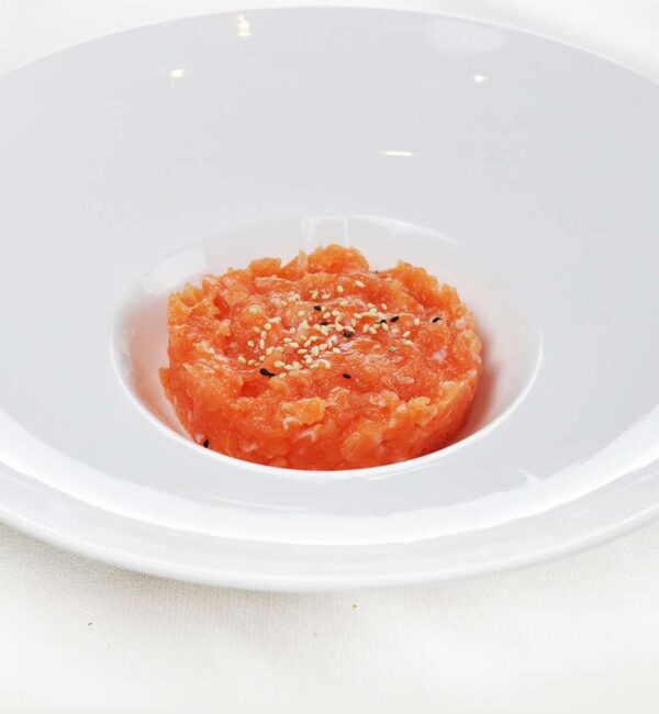 TARTARE SALMONE SPICY