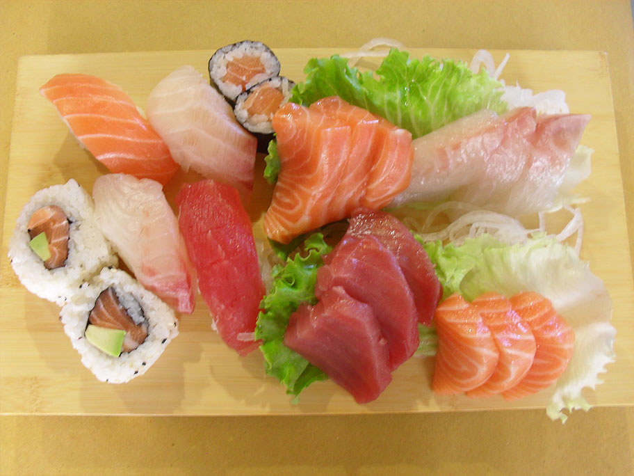 SUSHI SASHIMI 1244