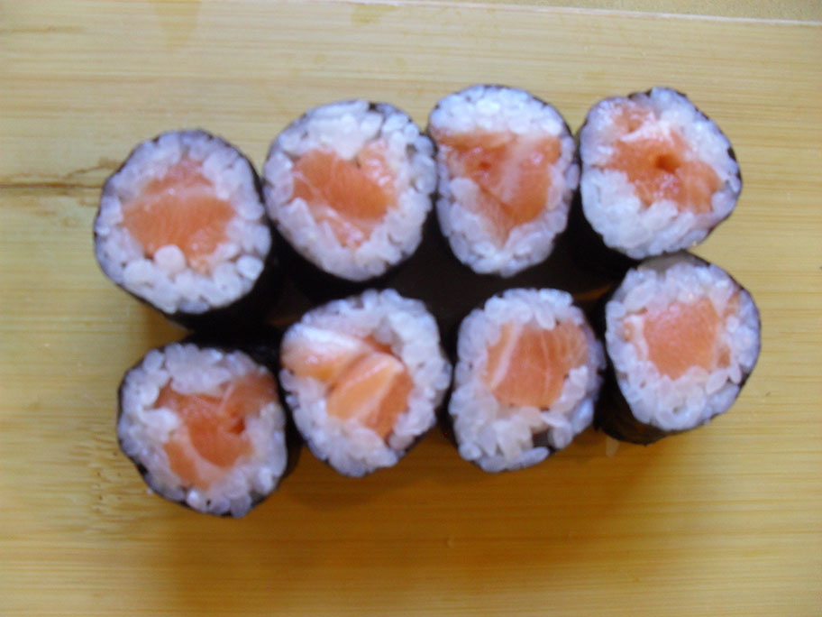 HOSOMAKI SALMONE