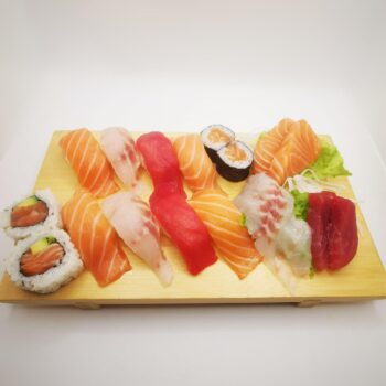 SUSHI SASHIMI 684