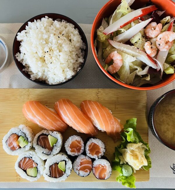 MENÙ PRANZO MAKI SALMONE