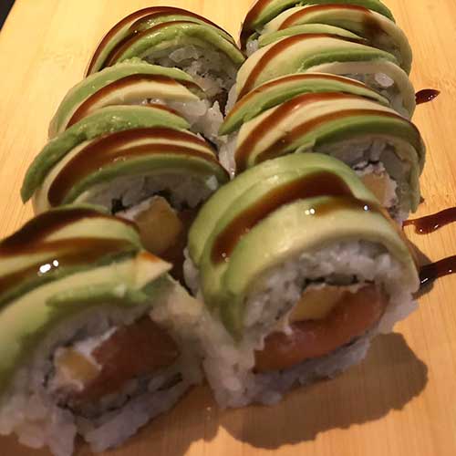 SALMON MANGO ROLL