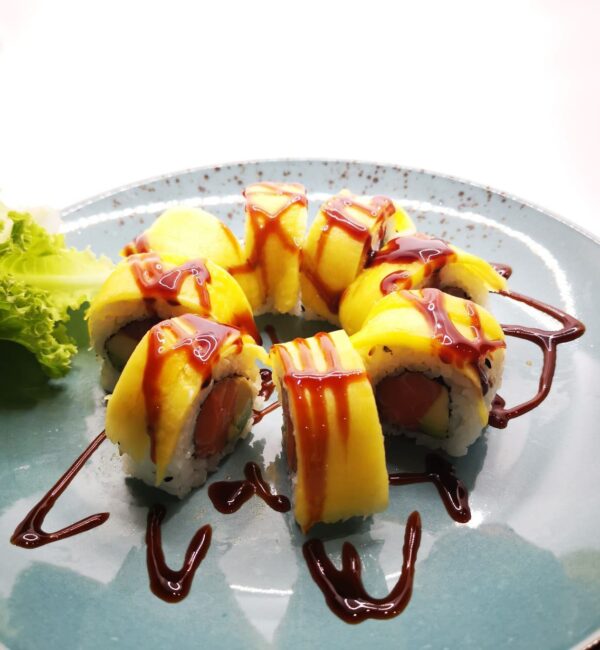 SALMON MANGO ROLL